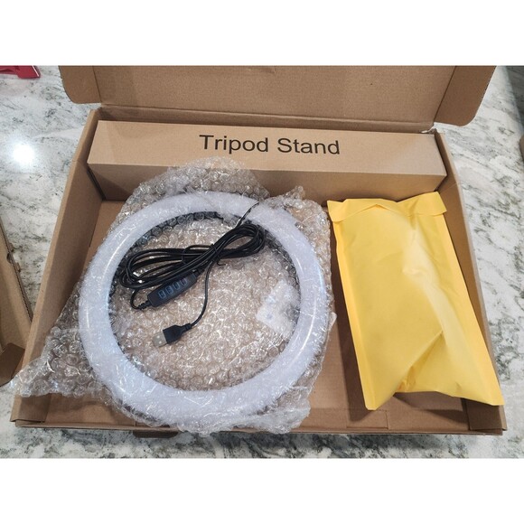 Letscom F-533 Ring Fill Light 10 in Adjustable Brightness for iPhone & Android - Picture 3 of 4